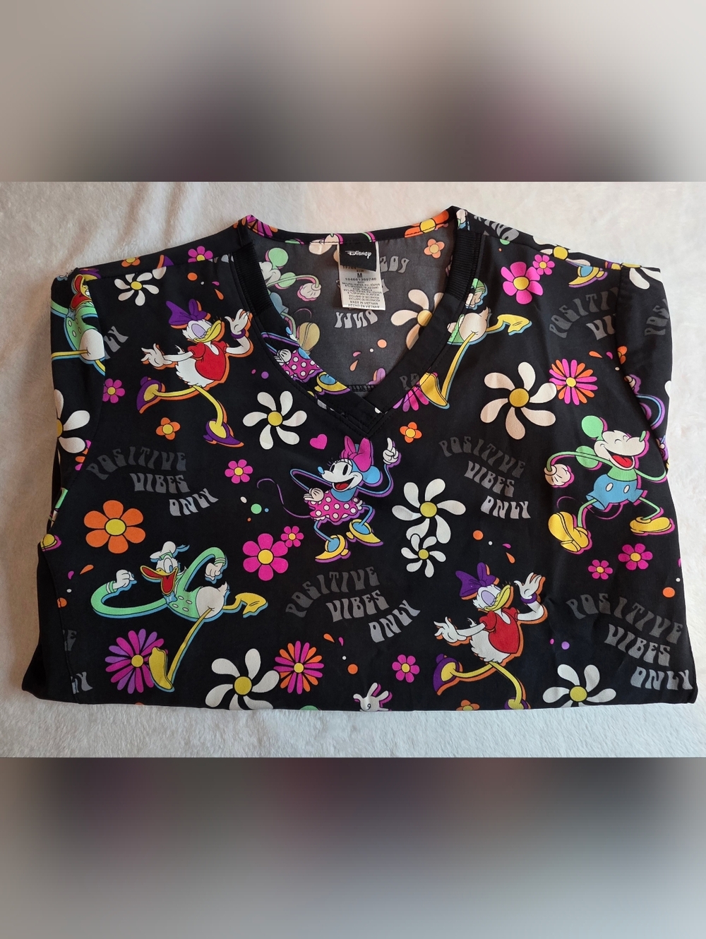 Disney Scrub Top Women’s Medium